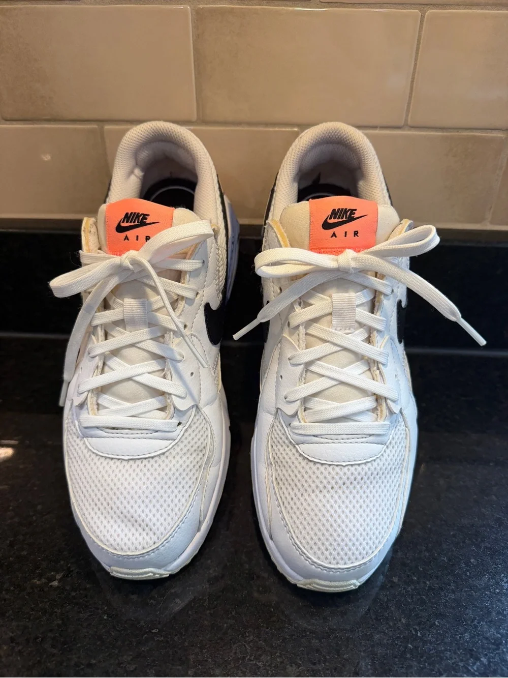 Women’s 8.5 Nike Air Max Exee “White Bright Mango” DH1086-100 Gently Used